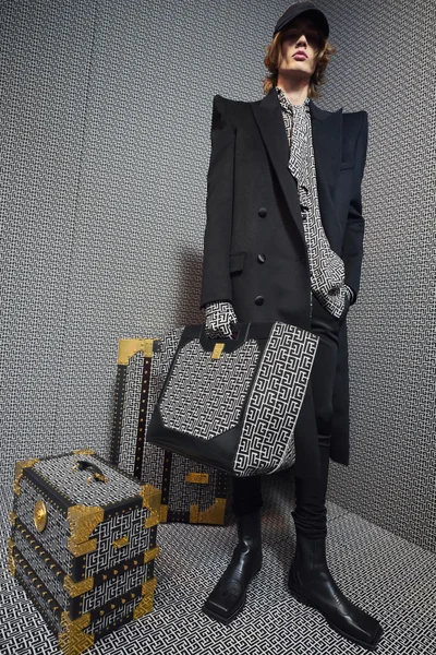 Look 12
